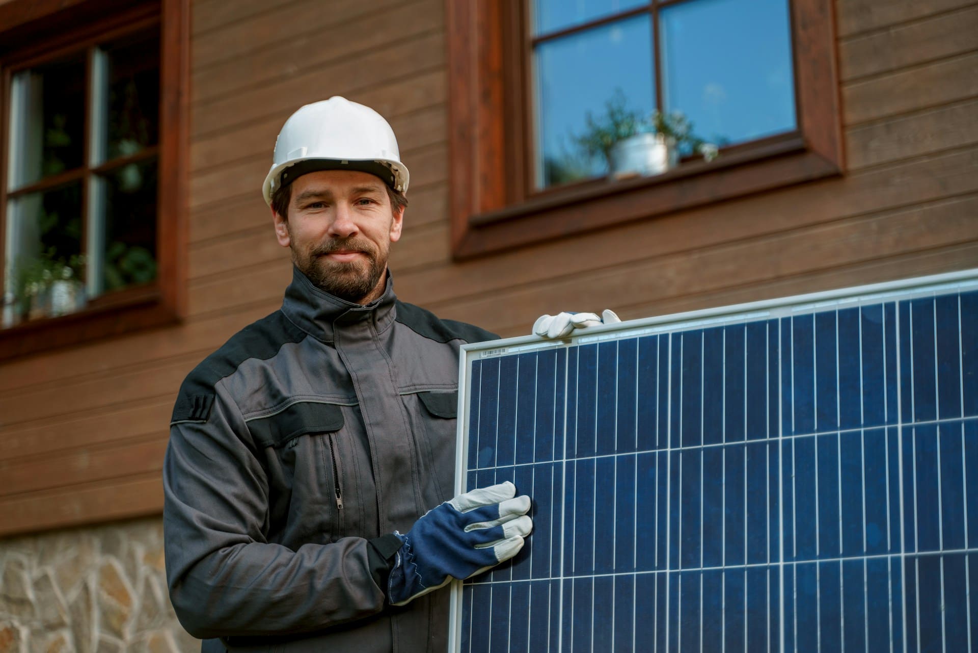 découvrez notre entreprise spécialisée dans l'installation de panneaux photovoltaïques sur la côte bleue. profitez d'une énergie renouvelable et d'économies sur vos factures d'électricité grâce à des installations sur mesure réalisées par des experts. contactez-nous dès aujourd'hui !