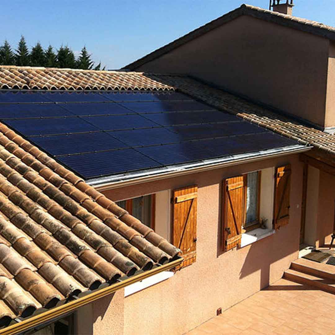 découvrez nos services d'installation de panneaux photovoltaïques en dordogne. profitez d'une énergie renouvelable et économique tout en bénéficiant d'un accompagnement professionnel pour optimiser votre investissement.
