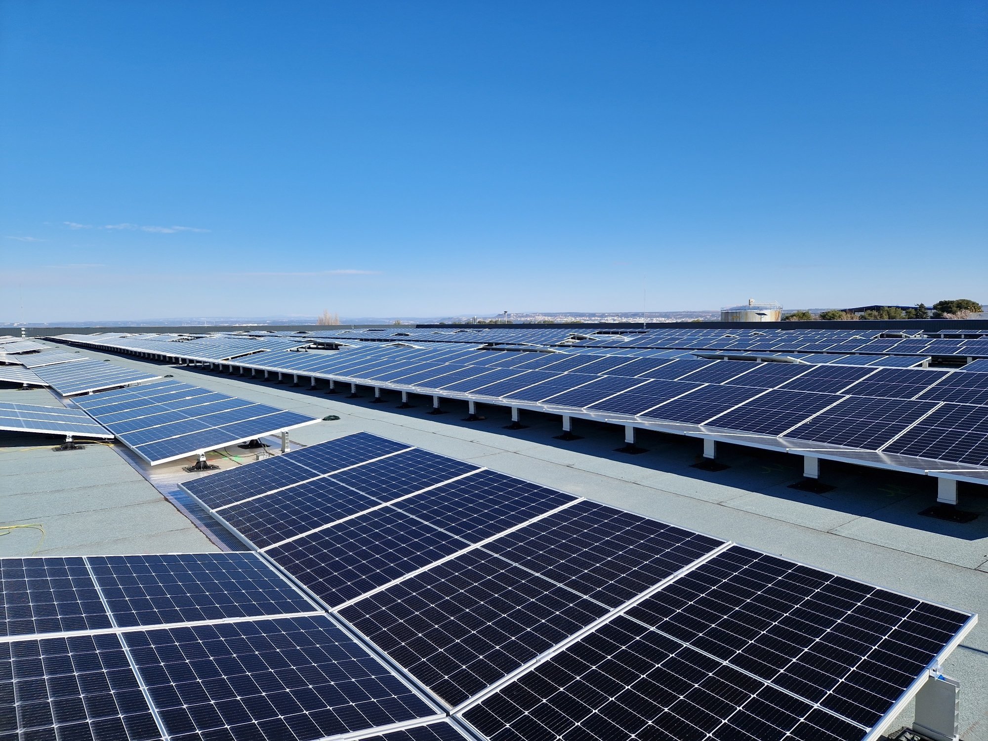 découvrez notre installation professionnelle de panneaux photovoltaïques à eguilles. profitez de l'énergie solaire pour réduire vos factures et contribuer à un avenir durable avec notre équipe d'experts.