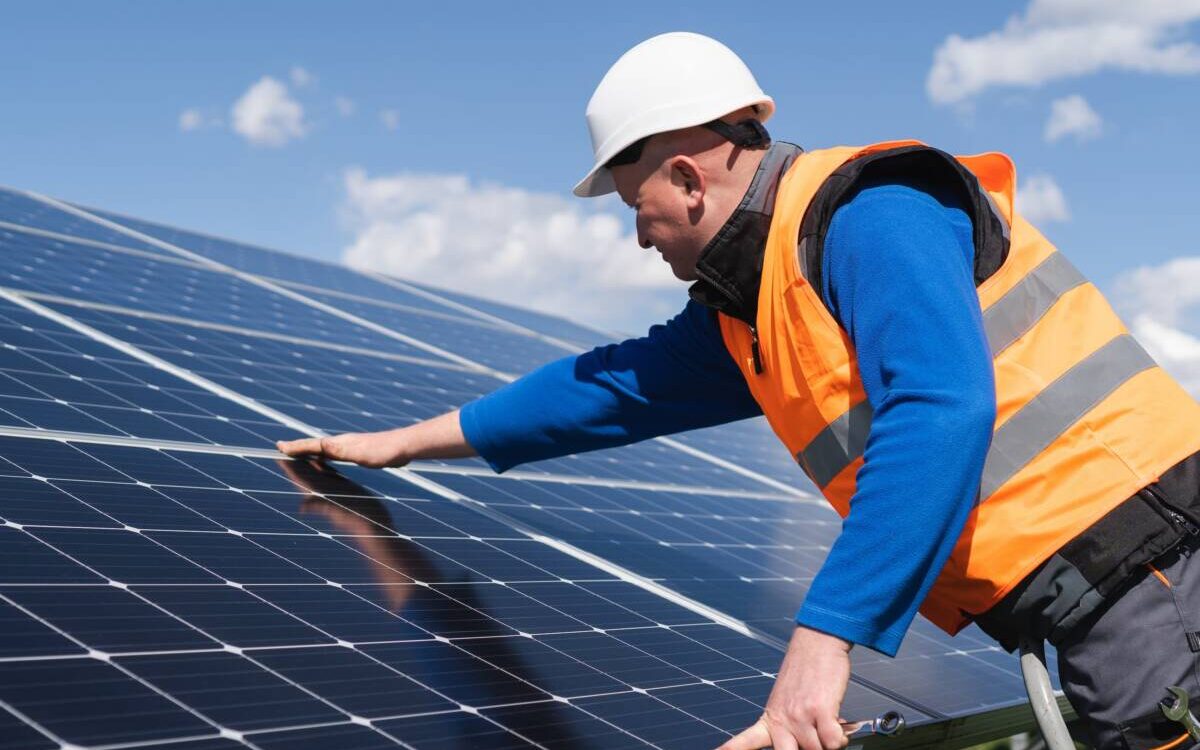 découvrez les services d'un installateur de panneaux photovoltaïques en haute-saône. profitez d'une installation professionnelle pour optimiser votre production d'énergie solaire, réduire vos factures d'électricité et contribuer à un avenir durable.