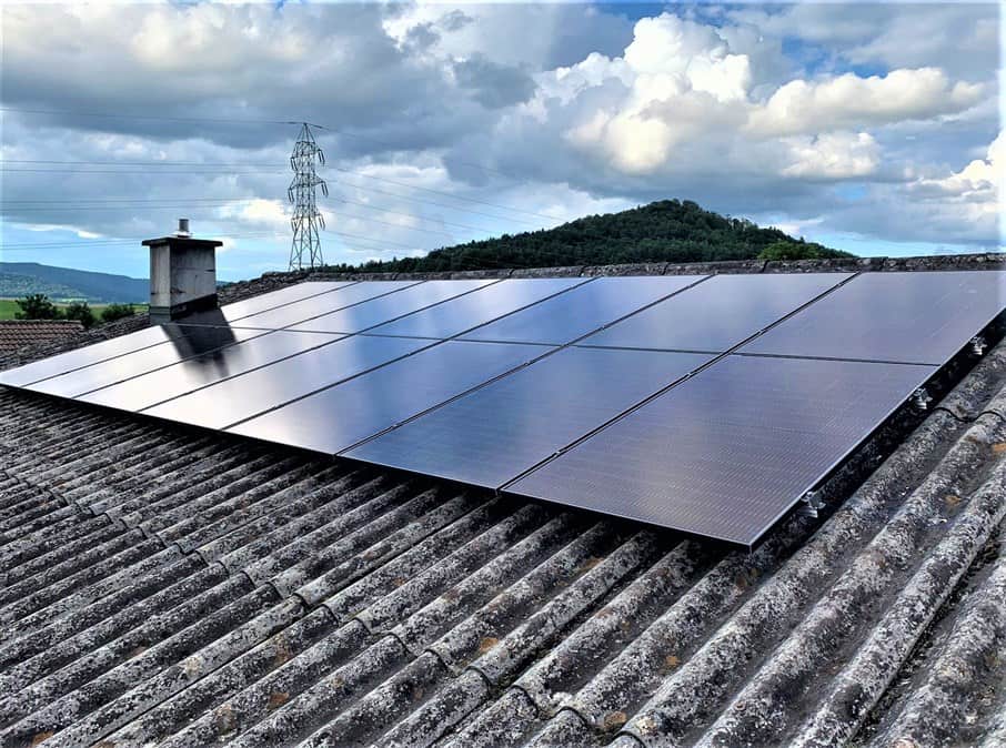 découvrez notre service d'installation de panneaux photovoltaïques dans le jura. profitez d'une énergie renouvelable et réduisez vos factures. nos experts vous accompagnent dans chaque étape, de la conception à l'installation, pour une transition énergétique réussie.