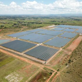 découvrez les services d'un installateur de panneaux photovoltaïques à madagascar. profitez d'une énergie renouvelable et durable tout en réduisant vos factures d'électricité. contactez-nous dès aujourd'hui pour une évaluation personnalisée et des solutions adaptées à vos besoins.