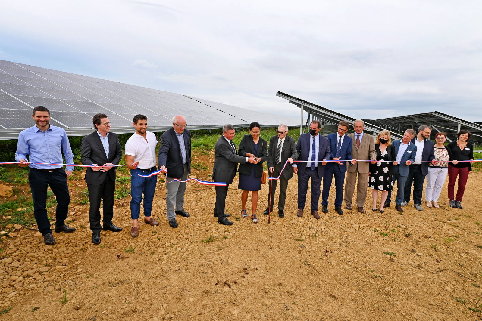 découvrez nos services d'installation de panneaux photovoltaïques à montmédy. profitez d'une énergie renouvelable et réduisez vos factures d'électricité grâce à des solutions adaptées à vos besoins. contactez-nous pour un devis personnalisé !