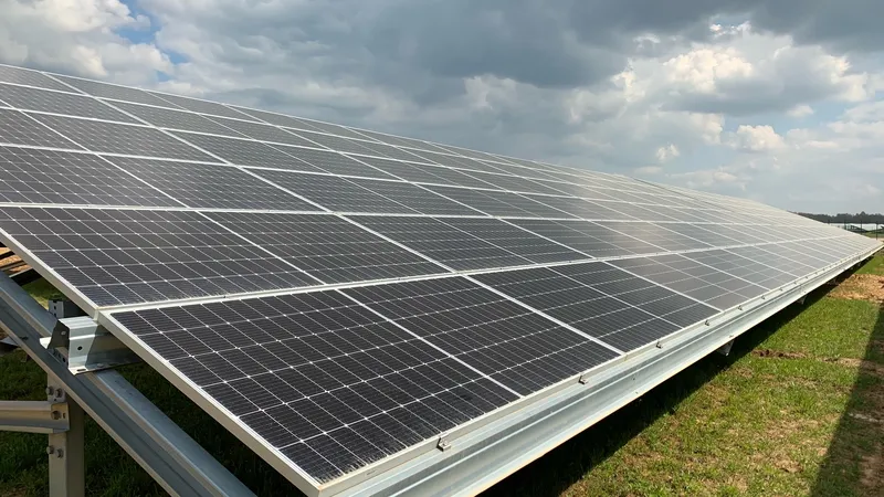 découvrez notre service d'installation de panneaux photovoltaïques à montmédy. profitez d'une énergie renouvelable et réduisez vos factures d'électricité tout en contribuant à la protection de l'environnement. nos experts vous accompagnent dans chaque étape de votre projet pour une transition énergétique réussie.