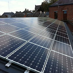découvrez notre service d'installation de panneaux photovoltaïques à namur. profitez d'énergies renouvelables, réduisez vos factures d'électricité et contribuez à la préservation de l'environnement grâce à des solutions sur mesure adaptées à vos besoins.