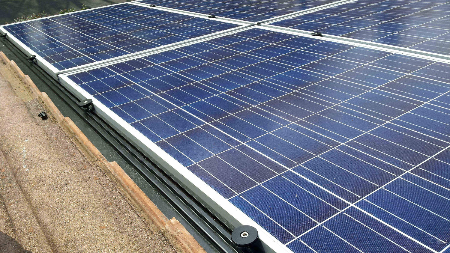 découvrez nos services d'installation de panneaux photovoltaïques dans l'oise. profitez d'une énergie propre et économisez sur vos factures grâce à des solutions adaptées à vos besoins. contactez nos experts pour un devis personnalisé et commencez à produire votre propre électricité !