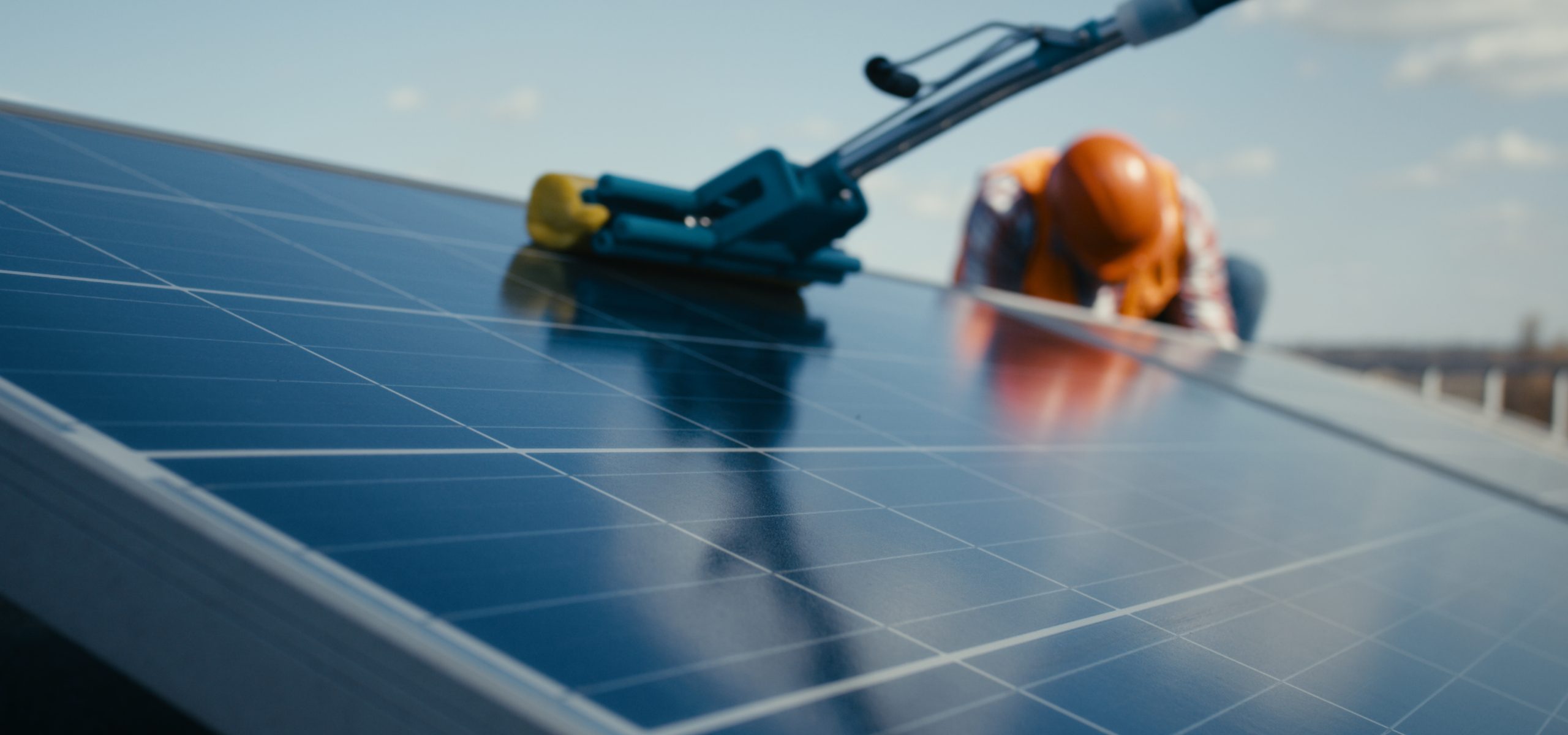 découvrez nos services d'installation de panneaux photovoltaïques à rodez. profitez d'une énergie renouvelable et réduisez vos factures d'électricité grâce à notre expertise et nos solutions sur mesure.