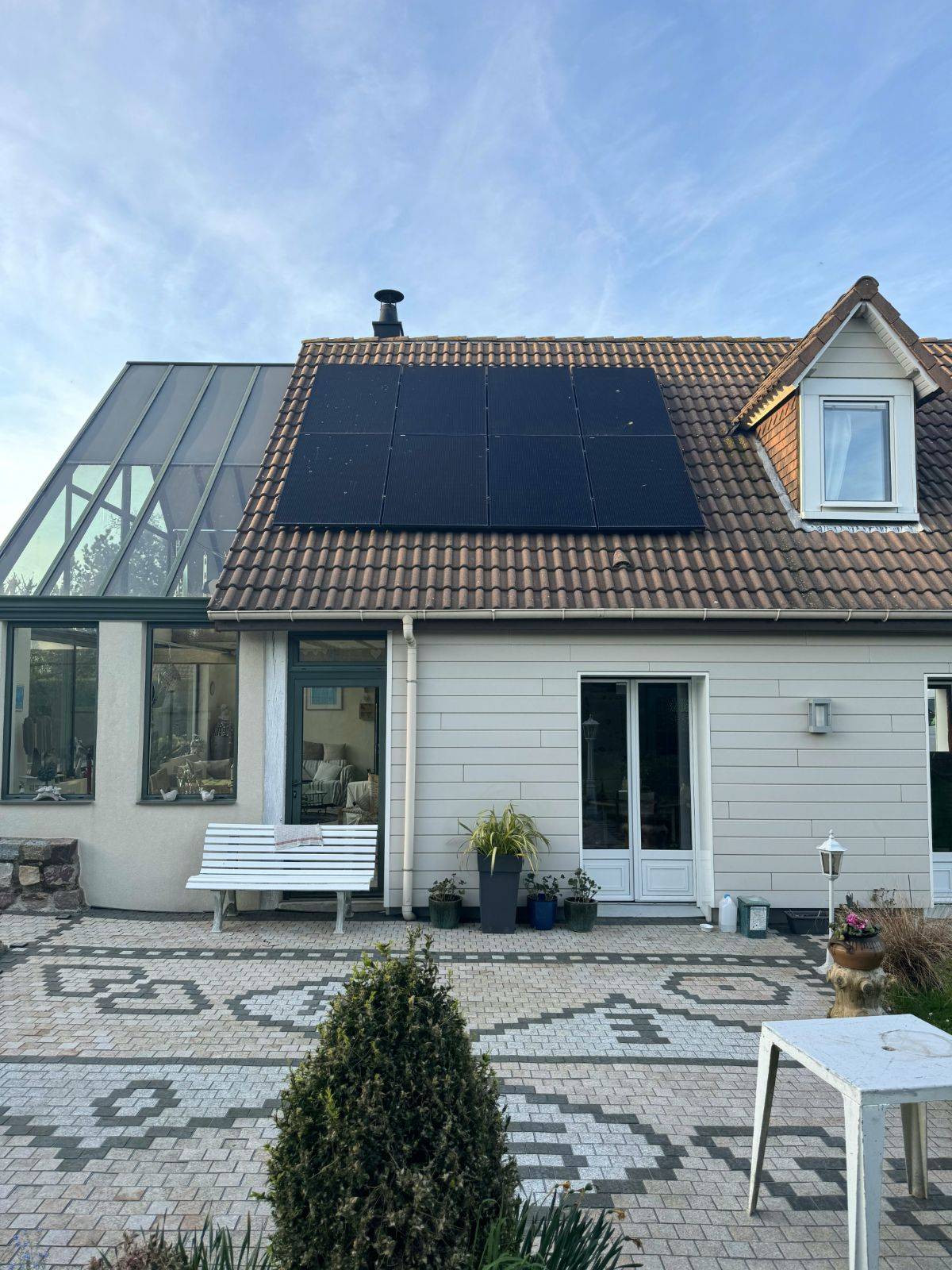 découvrez notre service d'installateur photovoltaïque à rouen, spécialisé dans l'installation de panneaux solaires pour maximiser votre autonomie énergétique. profitez d'une expertise locale, de solutions sur mesure et d'une installation rapide pour réduire votre facture d'électricité tout en préservant l'environnement.