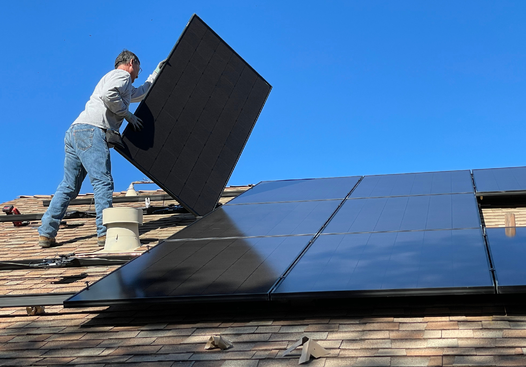 découvrez les services d'installation de panneaux photovoltaïques en sarthe. profitez d'une énergie renouvelable, réduisez vos factures d'électricité et contribuez à un avenir durable grâce à nos experts qualifiés au service de votre projet.