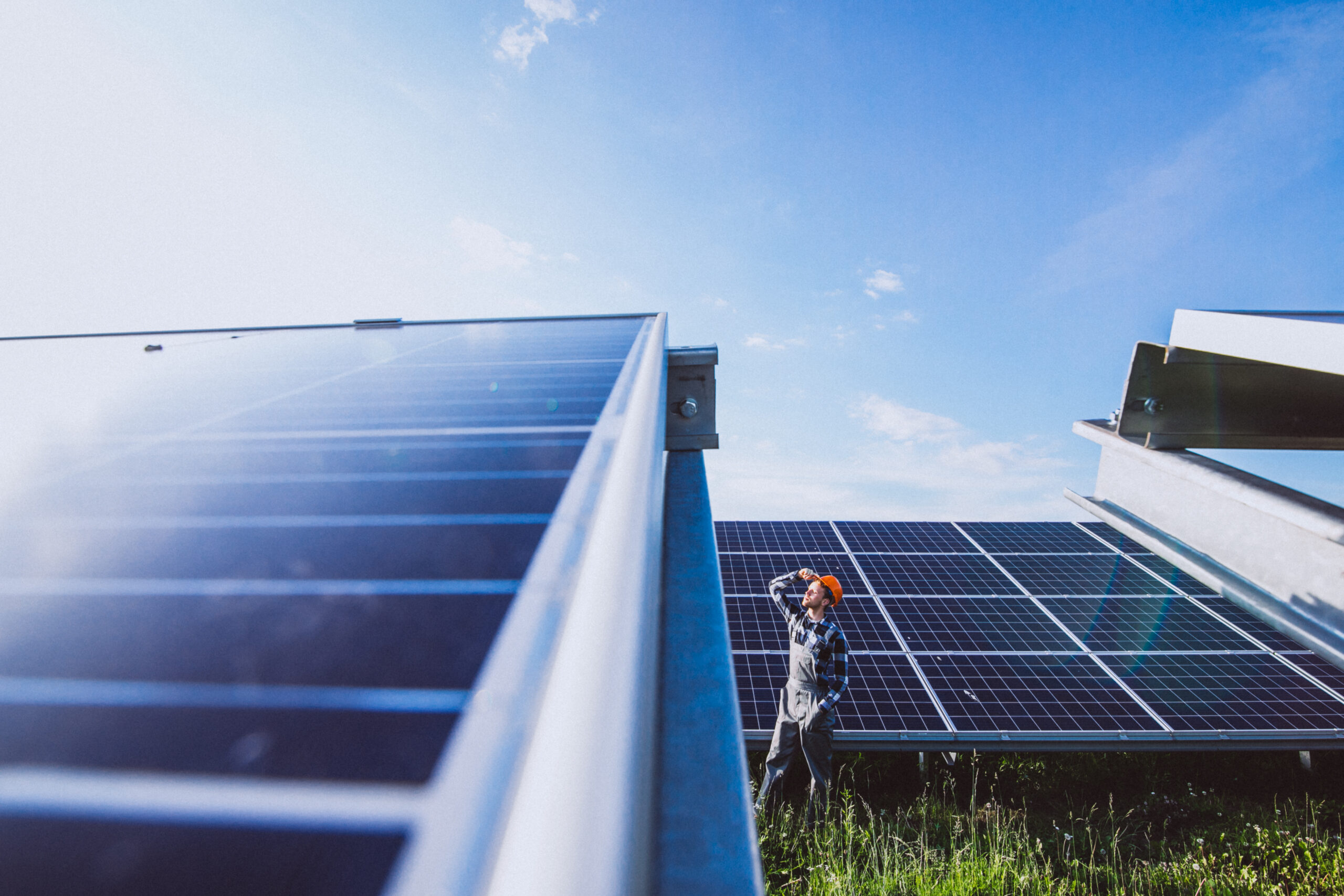 découvrez nos services d'installation de panneaux photovoltaïques dans le tarn. profitez d'une énergie renouvelable et d'économies sur votre facture d'électricité grâce à nos solutions sur mesure. contactez nos experts pour un devis rapide et accessible.