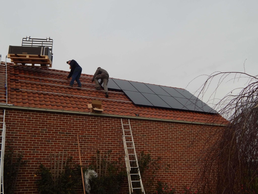 découvrez nos services d'installation de panneaux photovoltaïques à tournai. bénéficiez d'une expertise locale pour maximiser l'efficacité énergétique de votre maison tout en réduisant vos factures d'électricité. contactez-nous pour un devis personnalisé et rejoignez la transition vers les énergies renouvelables.