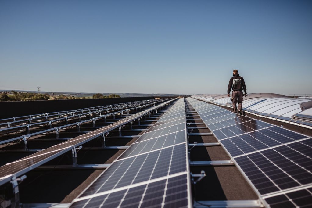 découvrez nos services d'installation de panneaux photovoltaïques en wallonie. profitez d'une énergie renouvelable, réduisez vos factures d'électricité et contribuez à la protection de l'environnement avec nos solutions sur mesure. contactez-nous pour un devis gratuit !