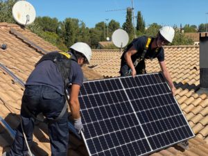 découvrez nos services d'installation de panneaux photovoltaïques dans l'hérault (34). profitez d'une énergie solaire écologique et d'économies sur vos factures d'électricité grâce à notre équipe d'experts. contactez-nous dès aujourd'hui pour un devis personnalisé !