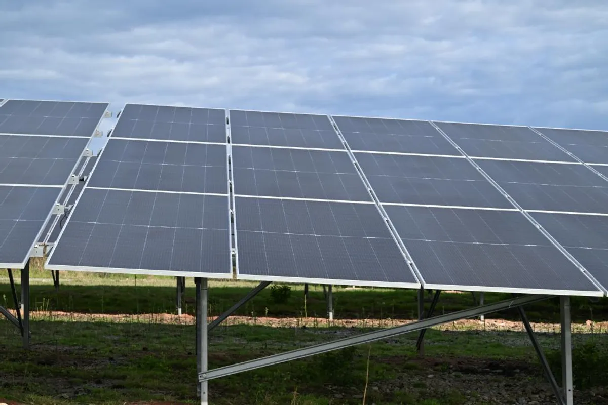 découvrez notre service d'installateur photovoltaïque à limoges, spécialisé dans l'installation de systèmes solaires adaptés à vos besoins énergétiques. profitez d'une énergie renouvelable et durable tout en réduisant vos factures d'électricité.