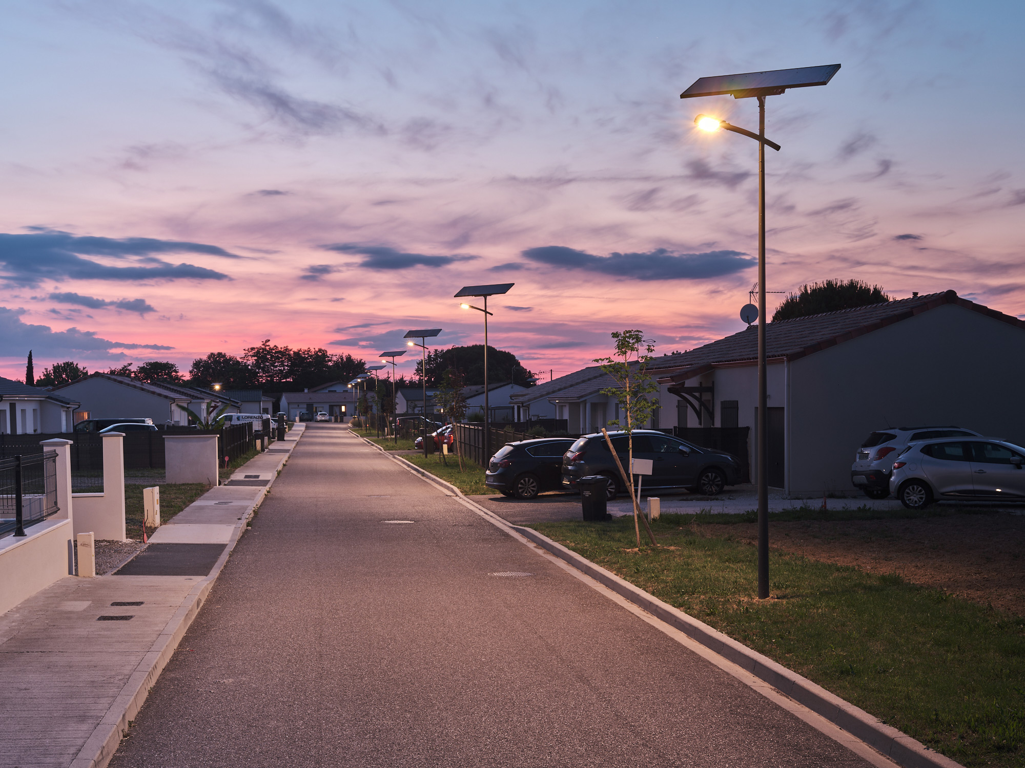 découvrez nos services d'installation photovoltaïque à agen. profitez d'une énergie renouvelable, réduisez vos factures d'électricité et contribuez à la protection de l'environnement avec des solutions adaptées à vos besoins.