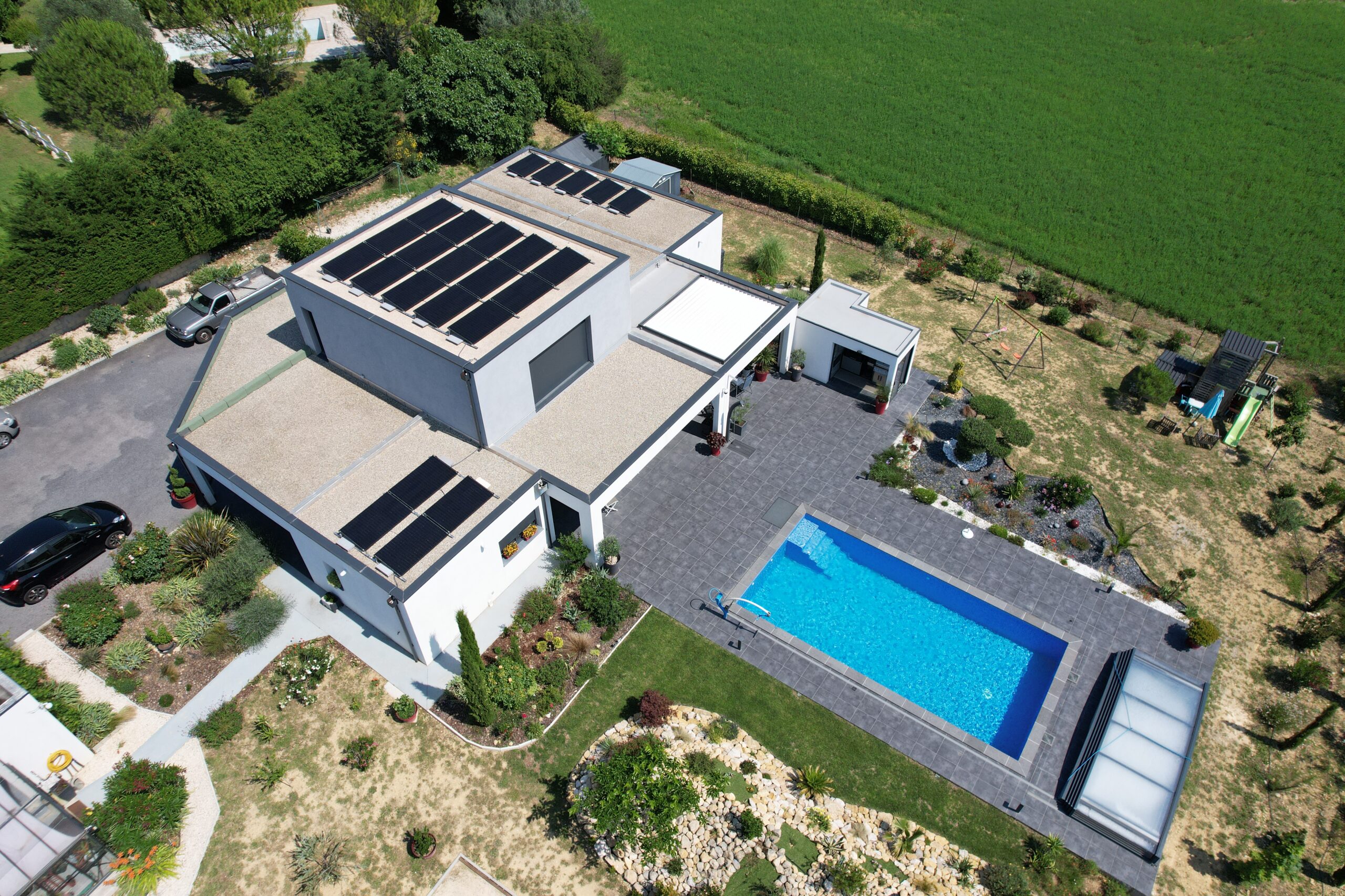 découvrez les services d'installation photovoltaïque à alès. profitez d'énergies renouvelables pour réduire vos factures d'électricité et contribuer à la préservation de l'environnement. nos experts vous accompagnent dans votre projet solaire, de l'étude à la mise en service.