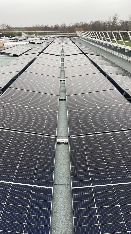 découvrez nos services d'installation de panneaux photovoltaïques en alsace. profitez d'une énergie renouvelable et réduisez vos factures d'électricité tout en contribuant à un avenir durable.