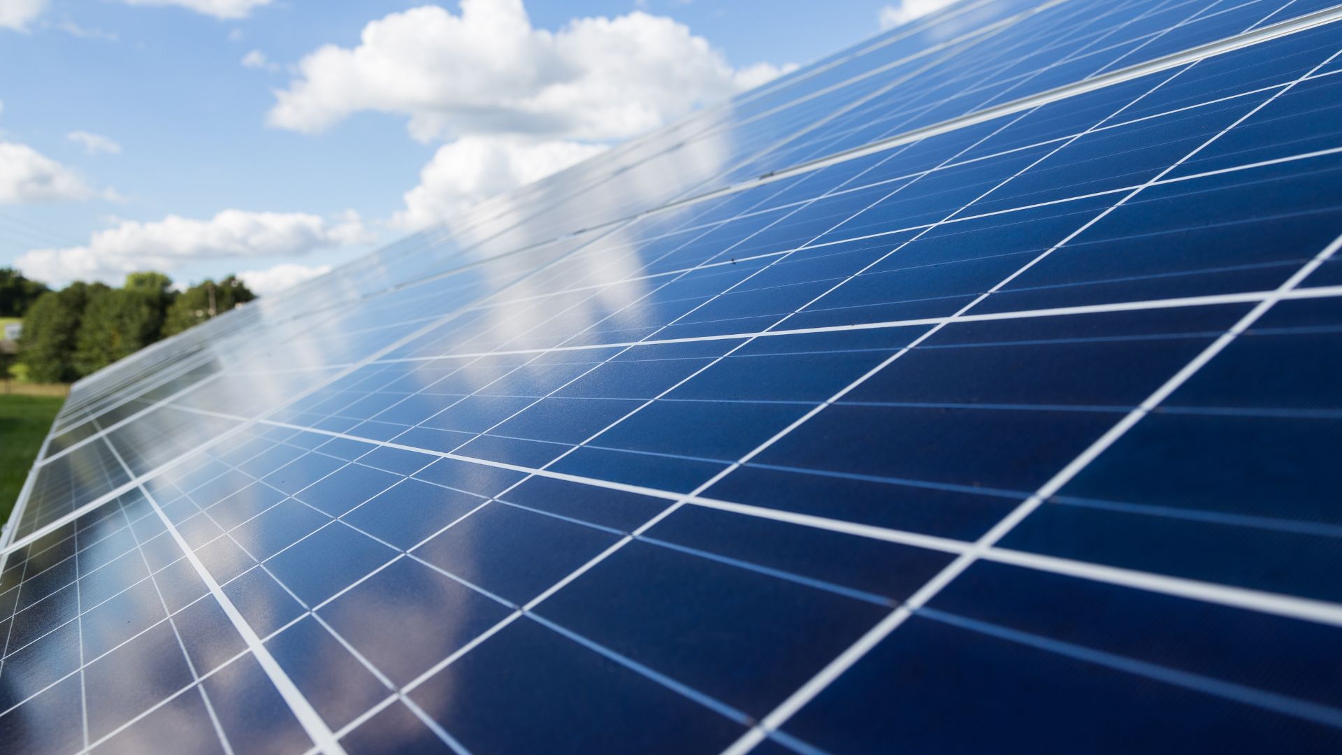 découvrez les services d'installateur photovoltaïque dans l'aube, spécialisés dans l'installation de panneaux solaires pour un avenir énergétique durable. profitez d'un accompagnement personnalisé et d'une expertise locale pour optimiser votre transition vers les énergies renouvelables.