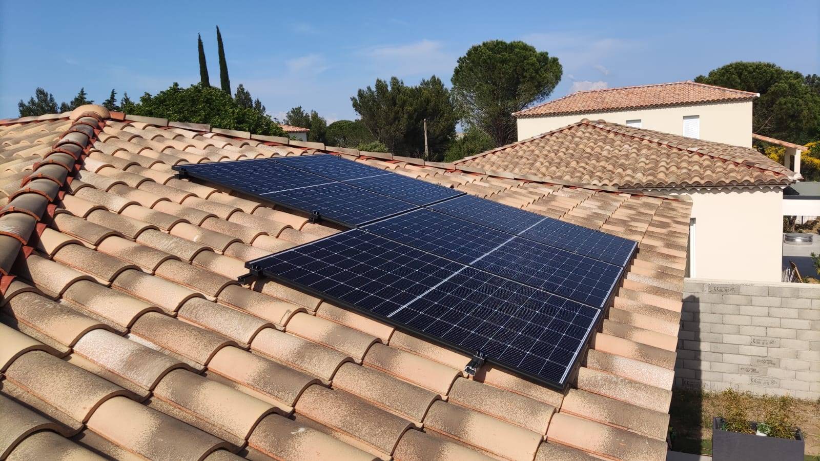 découvrez les services d'un installateur photovoltaïque en aveyron pour transformer votre énergie solaire en économies. bénéficiez d'une expertise locale pour l'installation de panneaux solaires adaptés à vos besoins et bénéficie d'une énergie propre.