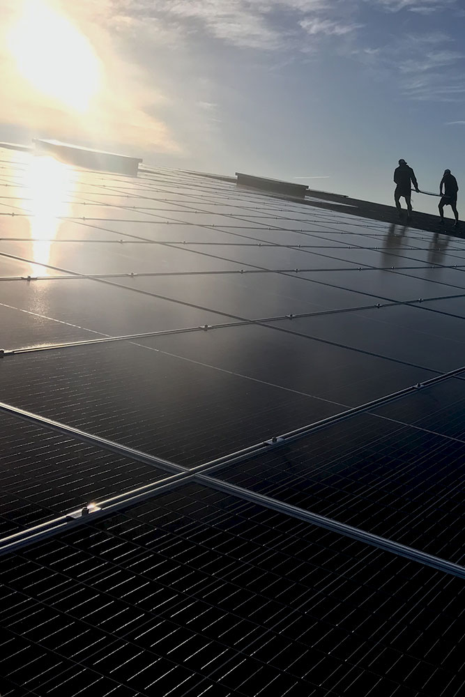 découvrez notre service d'installateur photovoltaïque en aveyron, spécialisé dans l'installation de panneaux solaires pour optimiser votre consommation énergétique. profitez d'un accompagnement personnalisé et d'une expertise de qualité pour réaliser des économies tout en préservant l'environnement.