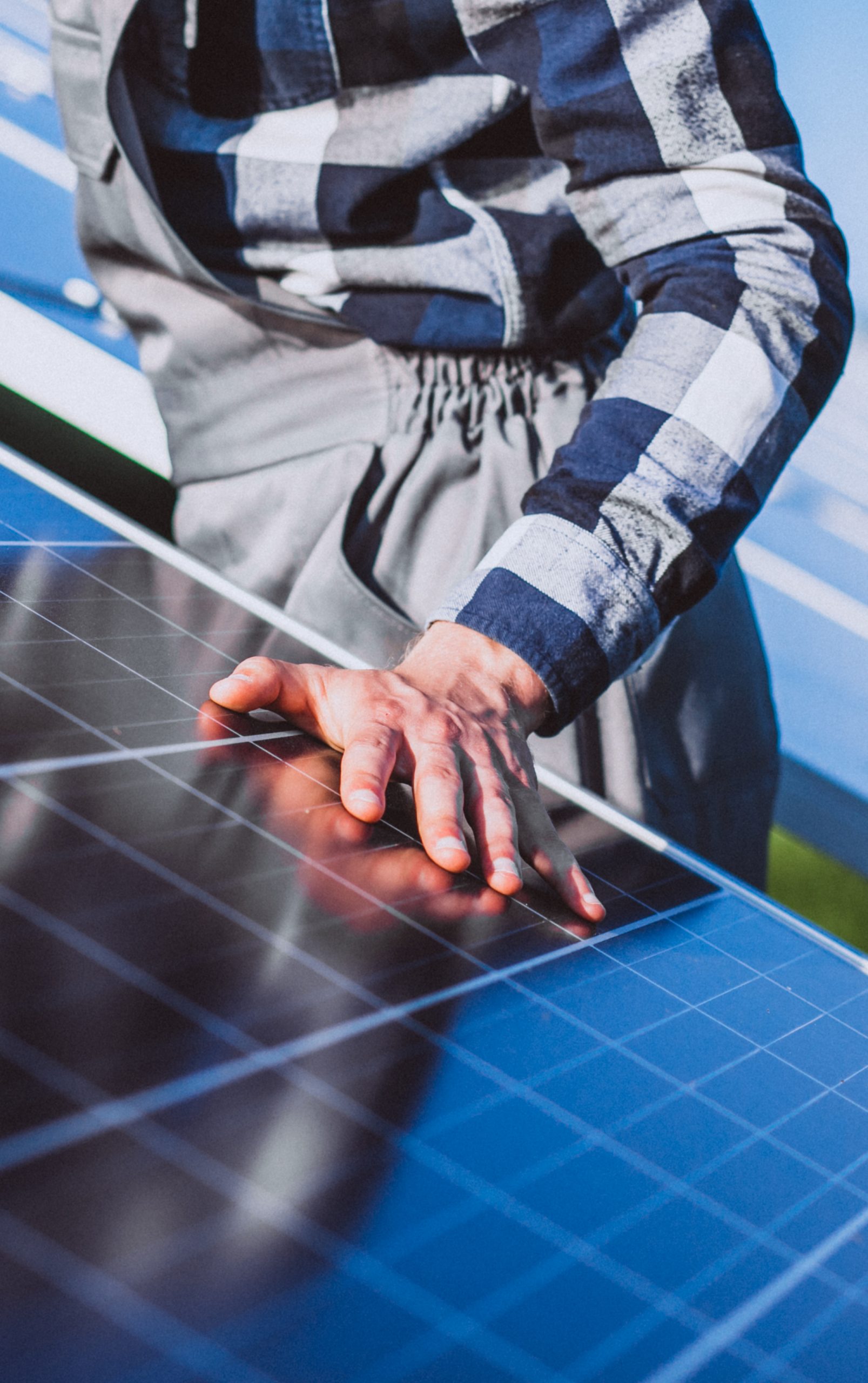 découvrez nos services d'installation photovoltaïque à avignon, adaptés à vos besoins énergétiques et environnementaux. profitez de l'énergie solaire pour réduire vos factures et contribuer à la transition écologique.