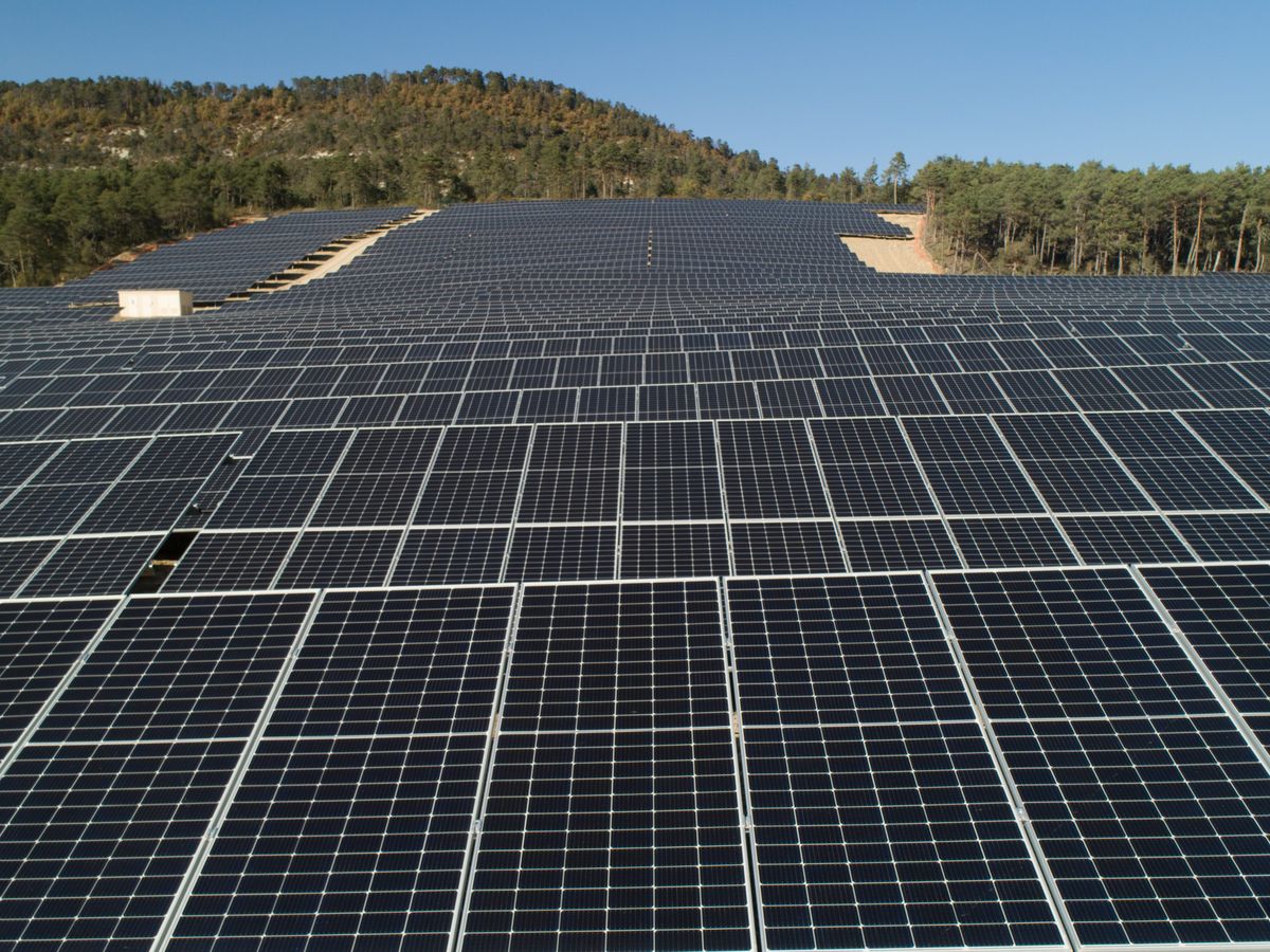 découvrez nos services d'installation photovoltaïque à beaune. profitez d'une énergie renouvelable et économisez sur vos factures d'électricité avec des solutions sur mesure adaptées à vos besoins. contactez-nous dès maintenant pour un devis personnalisé.
