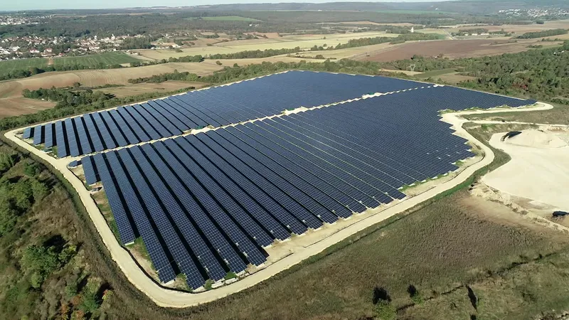 découvrez notre service d'installateur photovoltaïque à beaune, spécialisé dans l'installation de panneaux solaires performants et durables. profitez d'une énergie renouvelable pour réduire vos factures et contribuer à la préservation de l'environnement. contactez-nous dès aujourd'hui pour un devis personnalisé !