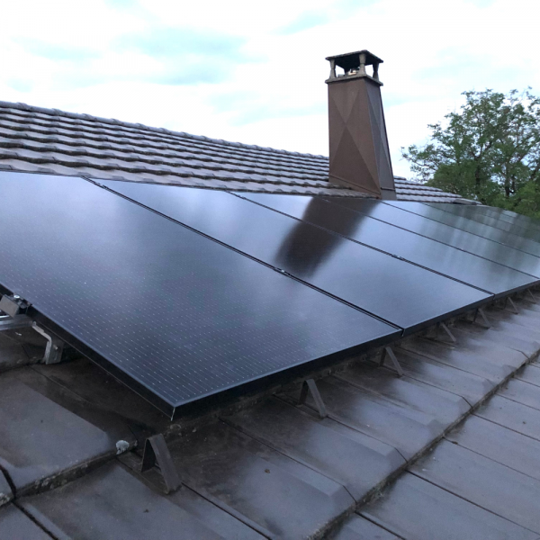 découvrez nos services d'installation de panneaux photovoltaïques à besançon. profitez d'une énergie renouvelable, réduisez vos factures d'électricité et contribuez à la protection de l'environnement grâce à nos solutions sur mesure et notre expertise locale.