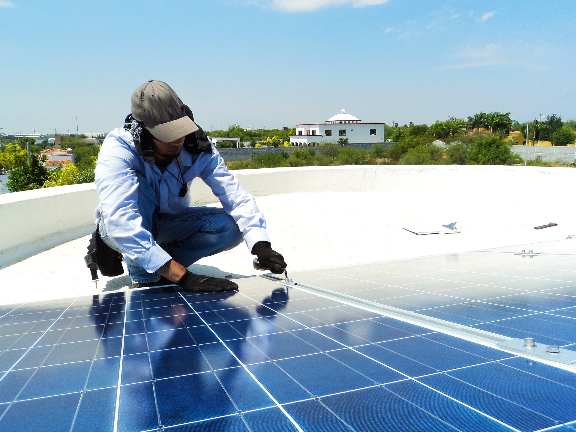 découvrez le service d'installateur photovoltaïque à béziers, spécialisé dans l'installation de panneaux solaires pour optimiser votre consommation d'énergie, réduire vos factures et contribuer à un avenir durable. profitez d'une expertise locale et de solutions personnalisées adaptées à vos besoins.