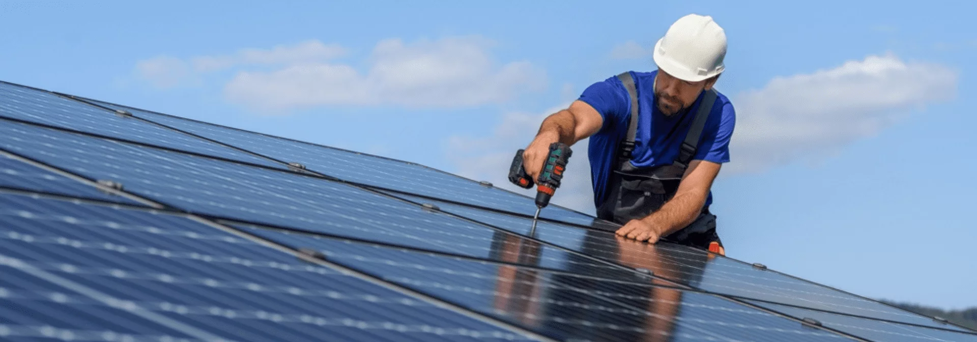 découvrez des solutions d'énergie renouvelable avec nos installateurs photovoltaïques en charente-maritime. profitez d'une expertise locale pour une installation de panneaux solaires adaptée à vos besoins, réduction de vos factures d'énergie et contribution à la préservation de l'environnement.