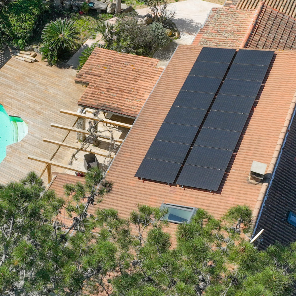 découvrez nos services d'installation de panneaux photovoltaïques en corse. profitez d'une énergie renouvelable et d'économies sur vos factures tout en préservant l'environnement grâce à nos experts qualifiés.
