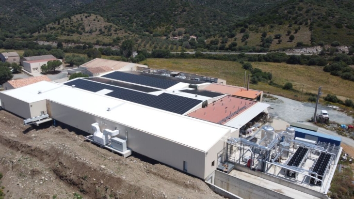 découvrez nos services d'installateur photovoltaïque en corse, spécialisés dans l'installation et la maintenance de panneaux solaires. profitez d'énergie renouvelable tout en réduisant vos factures d'électricité. contactez-nous pour une solution adaptée à vos besoins.
