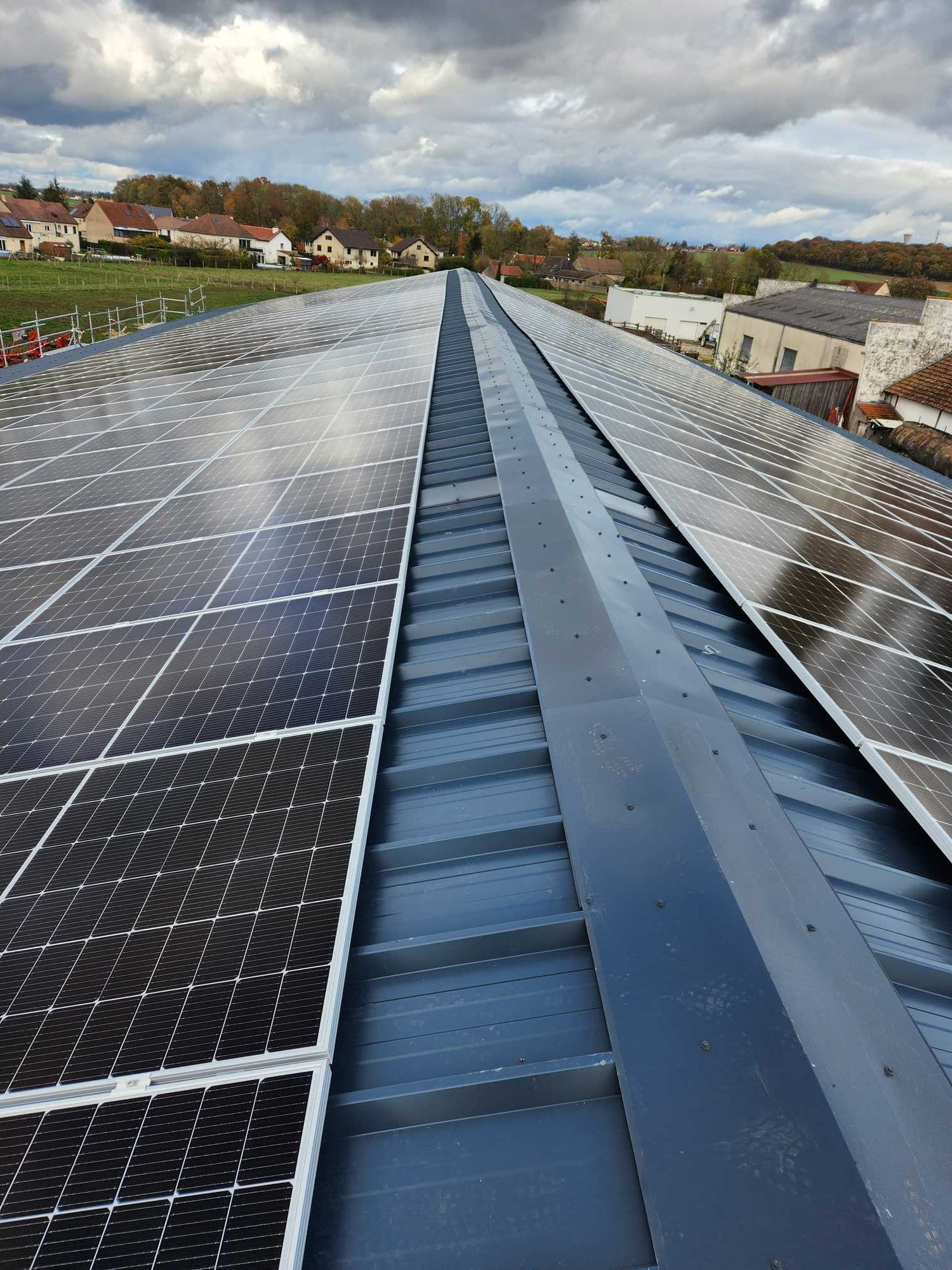 découvrez nos services d'installation photovoltaïque en côte d'or. profitez de l'énergie solaire pour réduire vos factures et contribuer à la protection de l'environnement. nos experts vous accompagnent dans chaque étape de votre projet, de l'étude à la mise en service.