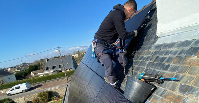 découvrez les services d'un installateur photovoltaïque en expansion, spécialisé dans l'installation de systèmes solaires performants et durables. profitez d'une énergie renouvelable efficace tout en réduisant vos factures d'électricité grâce à notre expertise croissante dans le domaine de l'énergie solaire.