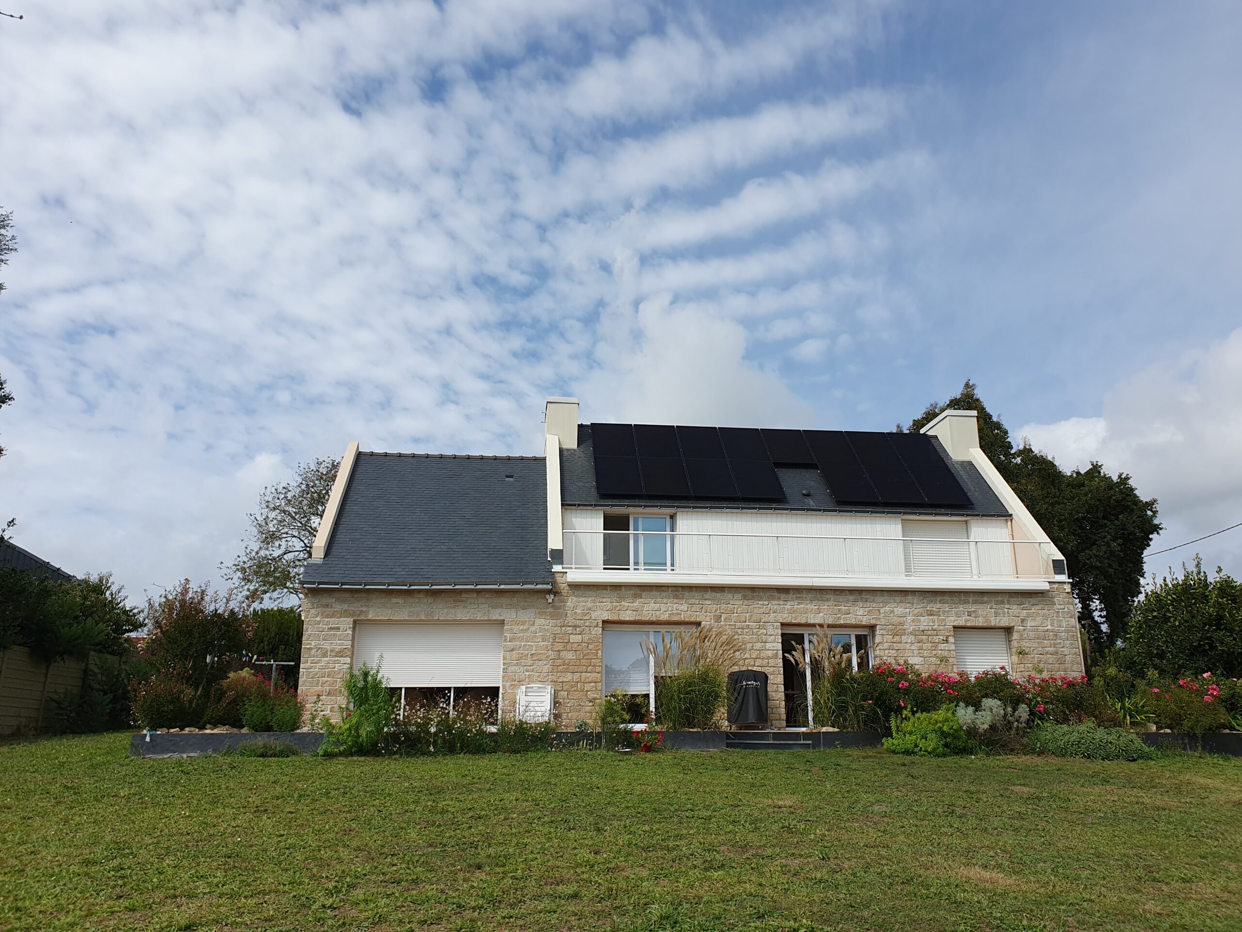 découvrez nos services d'installation de panneaux photovoltaïques dans le finistère. profitez d'une énergie renouvelable, réduisez vos factures d'électricité et contribuez à la préservation de l'environnement avec nos solutions adaptées à vos besoins.