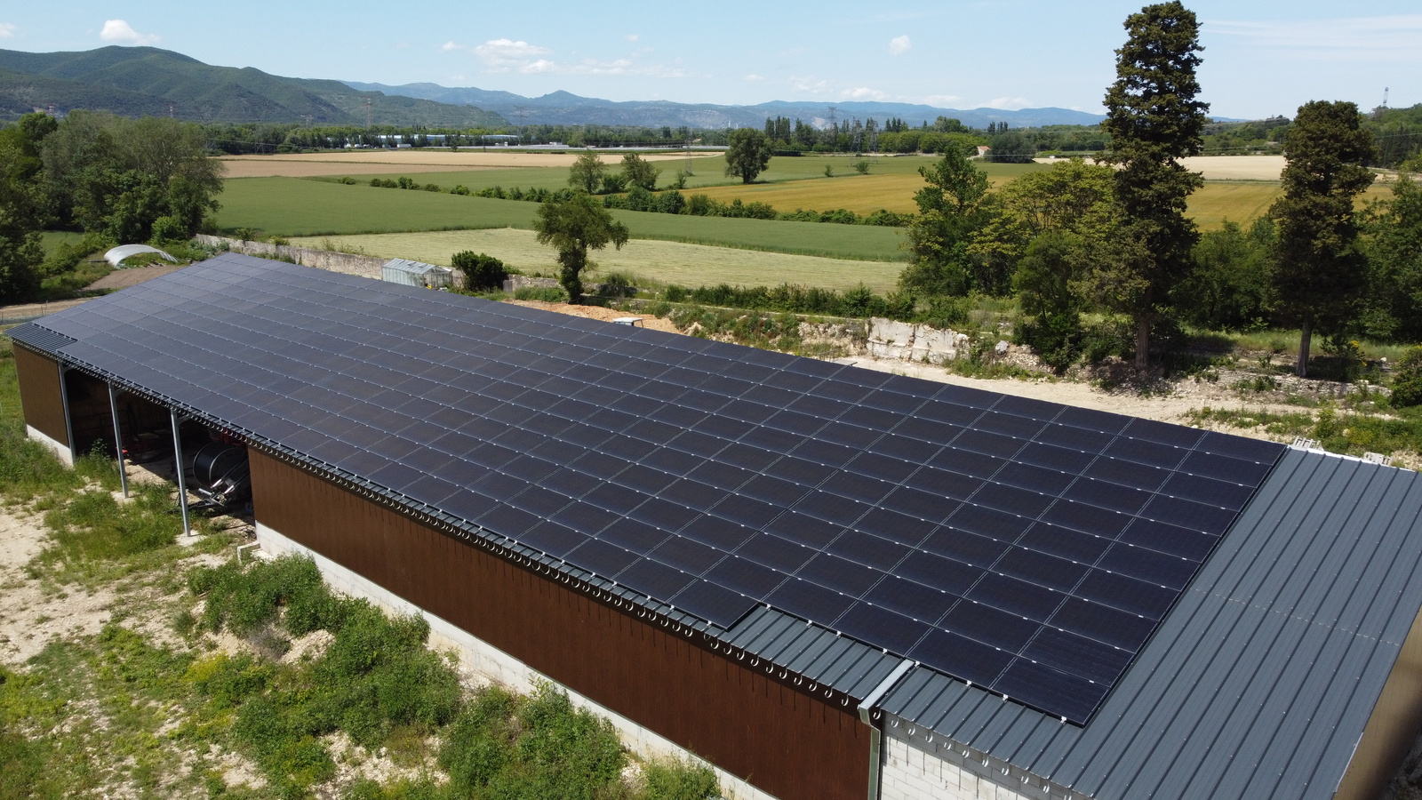 découvrez nos services d'installation de panneaux photovoltaïques à gap. profitez d'une énergie renouvelable et réduisez votre facture d'électricité grâce à nos solutions adaptées à vos besoins. contactez nos experts pour un devis gratuit !