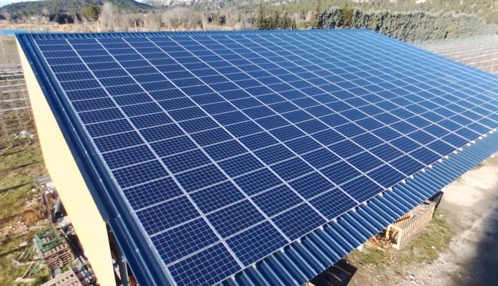 découvrez les services d'un installateur photovoltaïque dans le gard, spécialisé dans l'installation de panneaux solaires pour optimiser votre consommation d'énergie et réduire votre facture. profitez d'une énergie renouvelable et d'un accompagnement personnalisé pour votre projet durable.