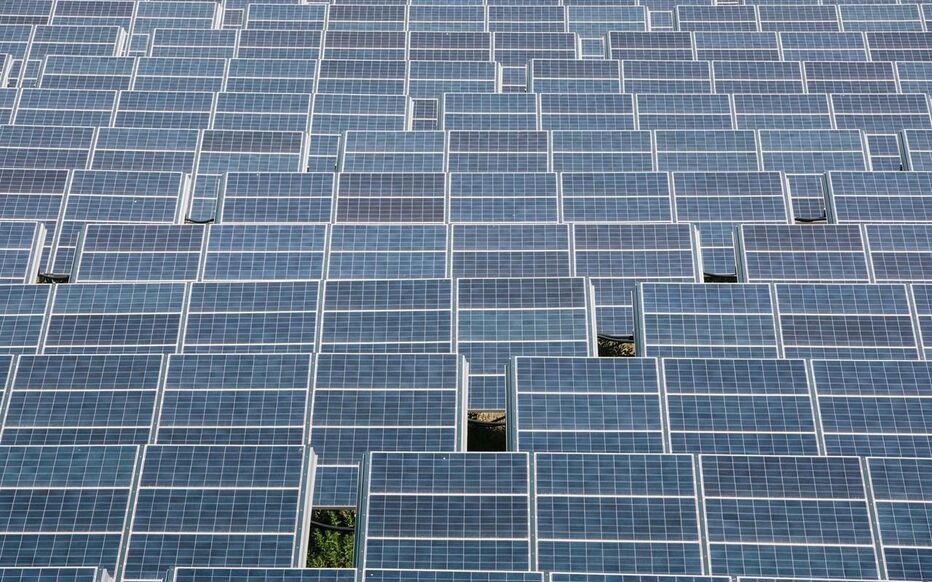 découvrez nos services d'installation photovoltaïque à gardanne. profitez d'une énergie renouvelable, réduisez vos factures d'électricité et contribuez à la préservation de l'environnement grâce à des solutions adaptées à vos besoins.