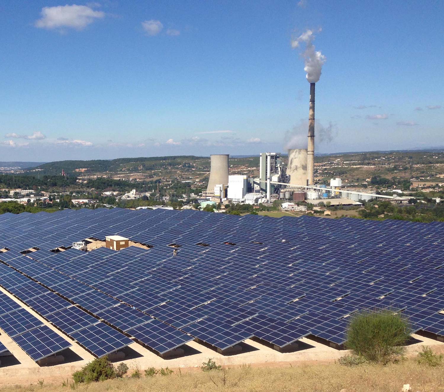 découvrez notre service d'installateur photovoltaïque à gardanne, spécialisé dans l'installation de panneaux solaires pour une énergie propre et durable. profitez d'un accompagnement personnalisé et d'une expertise locale pour optimiser votre consommation d'énergie et réduire vos factures.