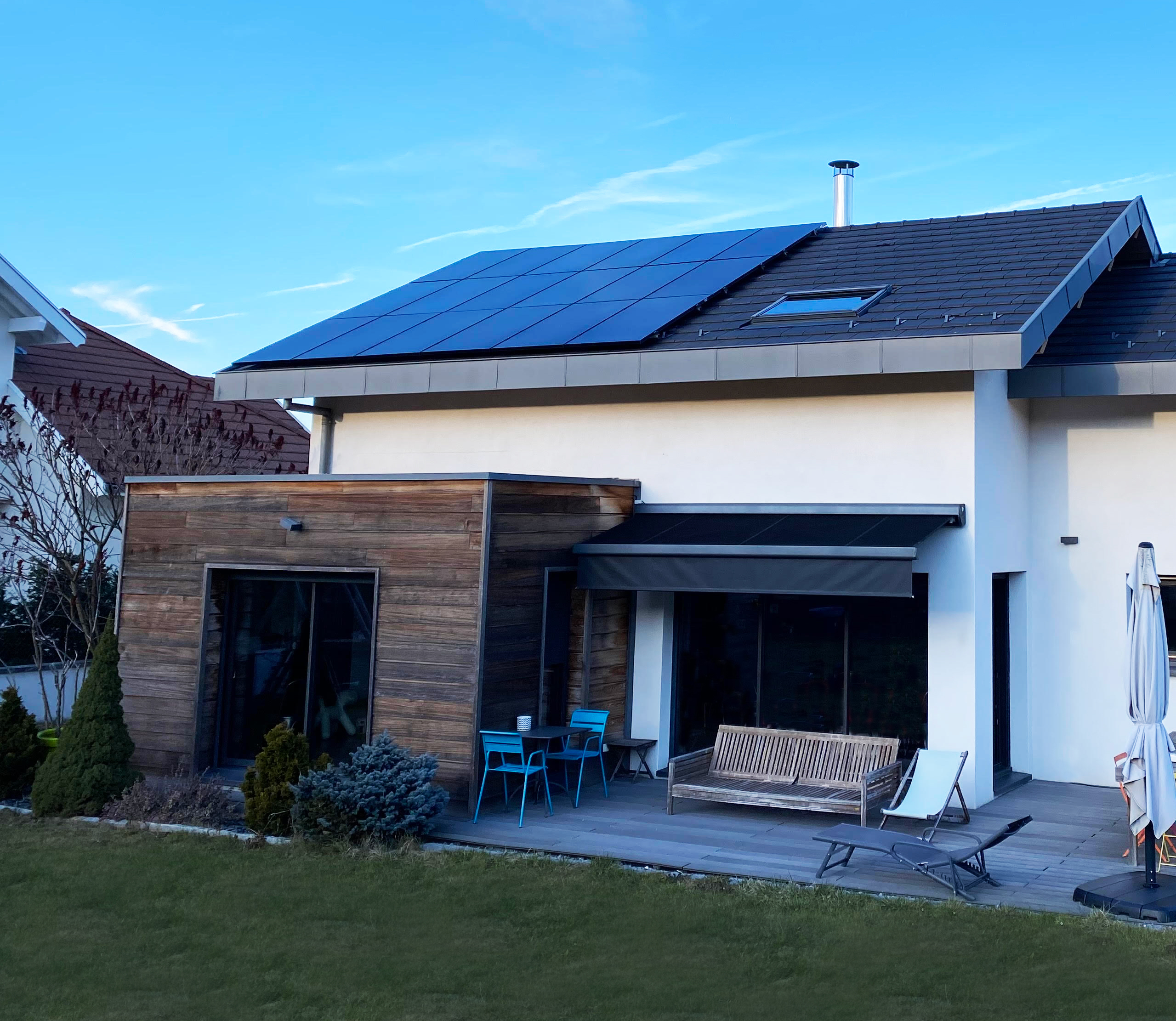 découvrez notre service d'installateur photovoltaïque en haute-savoie, spécialisé dans l'installation de panneaux solaires pour optimiser votre consommation d'énergie. profitez d'une énergie renouvelable et faites des économies tout en préservant l'environnement. contactez-nous pour un devis personnalisé.