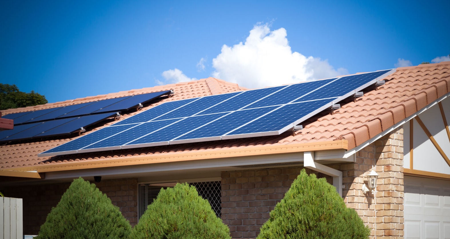 découvrez les services d'un installateur photovoltaïque en haute-savoie, spécialisé dans l'installation de systèmes solaires performants et durables. profitez de solutions adaptées à vos besoins énergétiques tout en contribuant à la transition écologique.