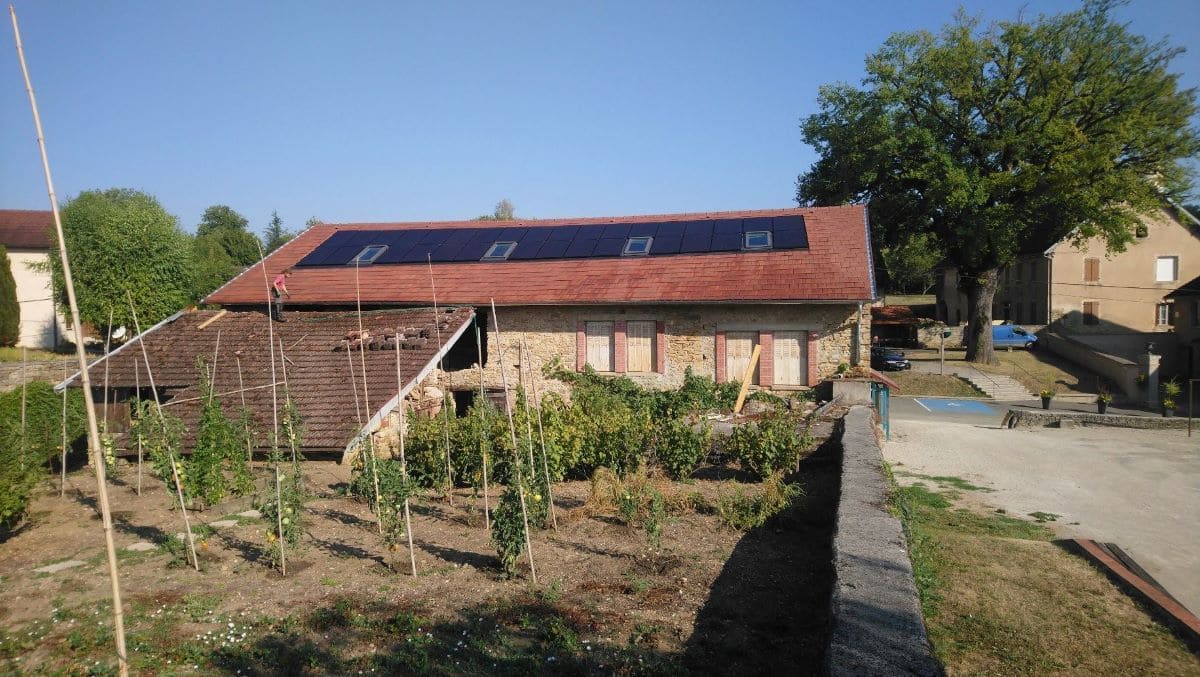 découvrez les services d'un installateur photovoltaïque dans le jura, spécialisé dans l'installation de panneaux solaires pour optimiser votre production d'énergie renouvelable. profitez d'une expertise locale pour réduire vos factures d'électricité et contribuer à un avenir durable.