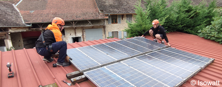 découvrez les services d'installation photovoltaïque dans le jura. profitez d'une énergie renouvelable et économique grâce à nos experts locaux. engagés pour un avenir durable, nous vous accompagnons de l'étude de votre projet à la mise en service de votre installation.