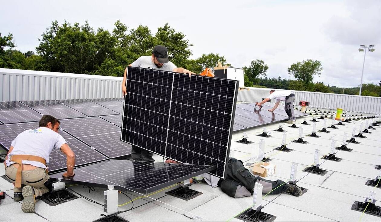 découvrez les services d'un installateur photovoltaïque à jussac, spécialisé dans l'installation de panneaux solaires pour optimiser votre consommation d'énergie et réduire vos factures. bénéficiez d'une expertise locale et d'un accompagnement personnalisé pour un projet énergétique durable.
