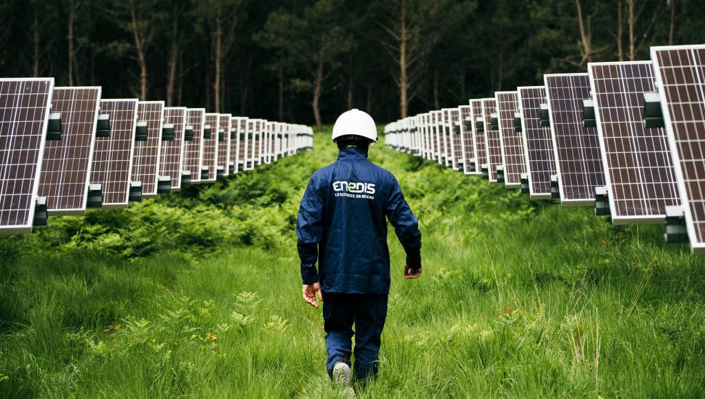 découvrez votre expert installateur photovoltaïque dans les landes, offrant des solutions sur mesure pour optimiser votre production d'énergie solaire. profitez d'une installation professionnelle et durable pour contribuer à la transition énergétique tout en réduisant vos factures d'électricité.