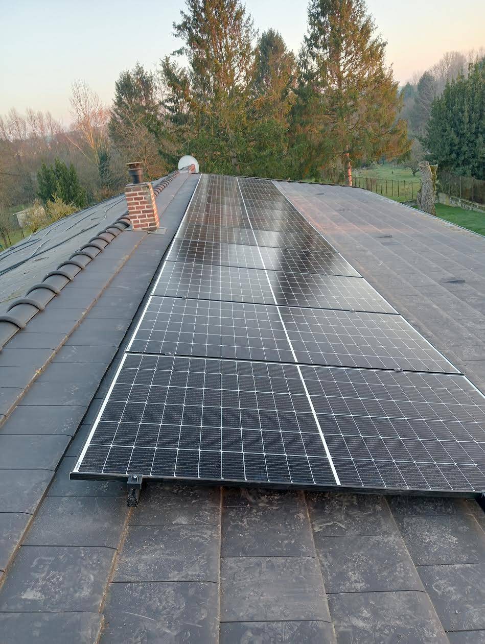 découvrez nos services d'installation photovoltaïque à laon. professionnels certifiés, nous vous aidons à profiter de l'énergie solaire pour réduire vos factures et contribuer à la transition énergétique. contactez-nous pour un devis personnalisé et une analyse de vos besoins.