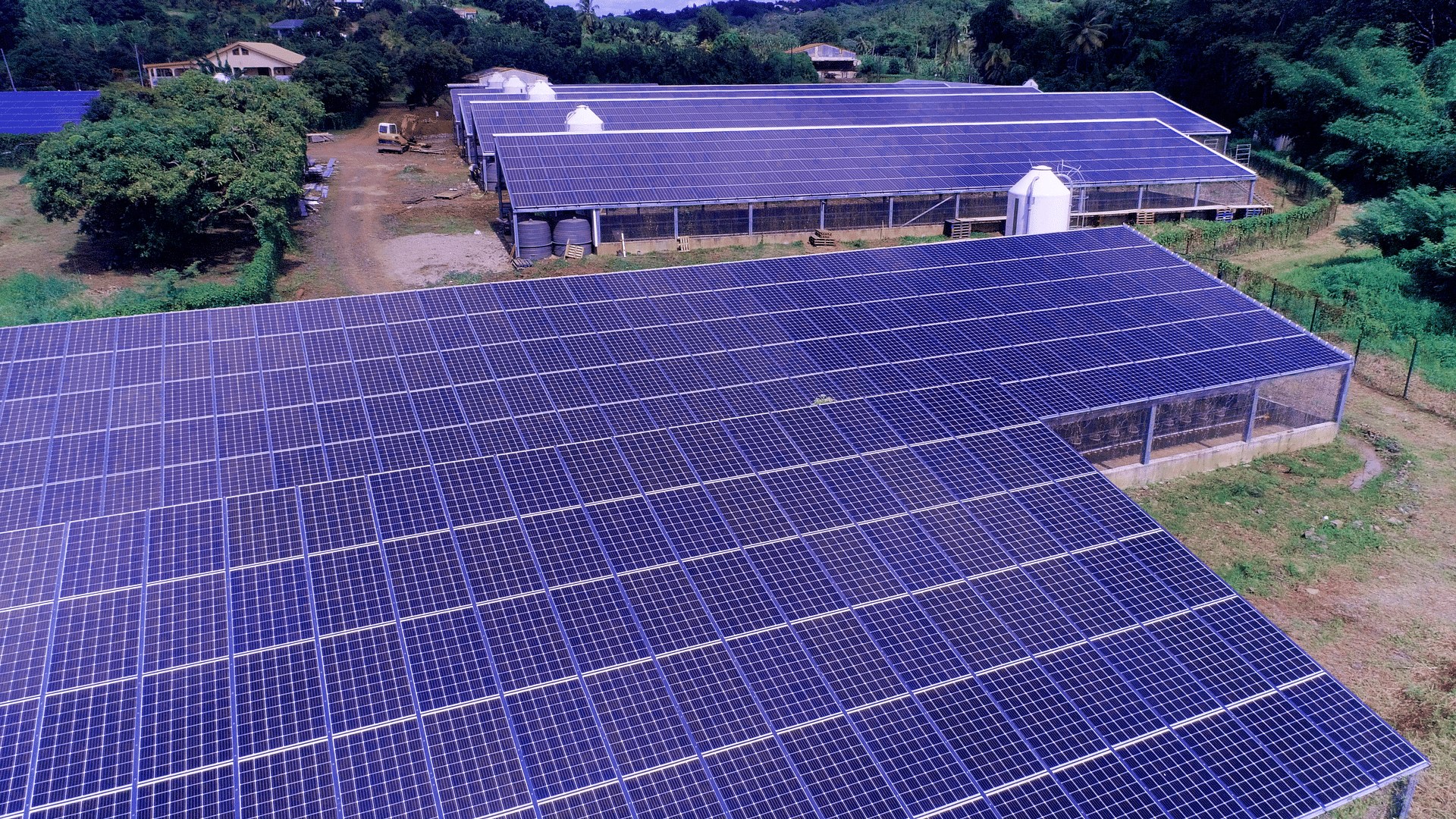 découvrez notre service d'installation de panneaux photovoltaïques en martinique. profitez de l'énergie solaire pour réduire vos factures d'électricité et contribuer à la préservation de l'environnement. bénéficiez d'une expertise locale, d'équipements fiables et d'un accompagnement personnalisé pour un projet clé en main.