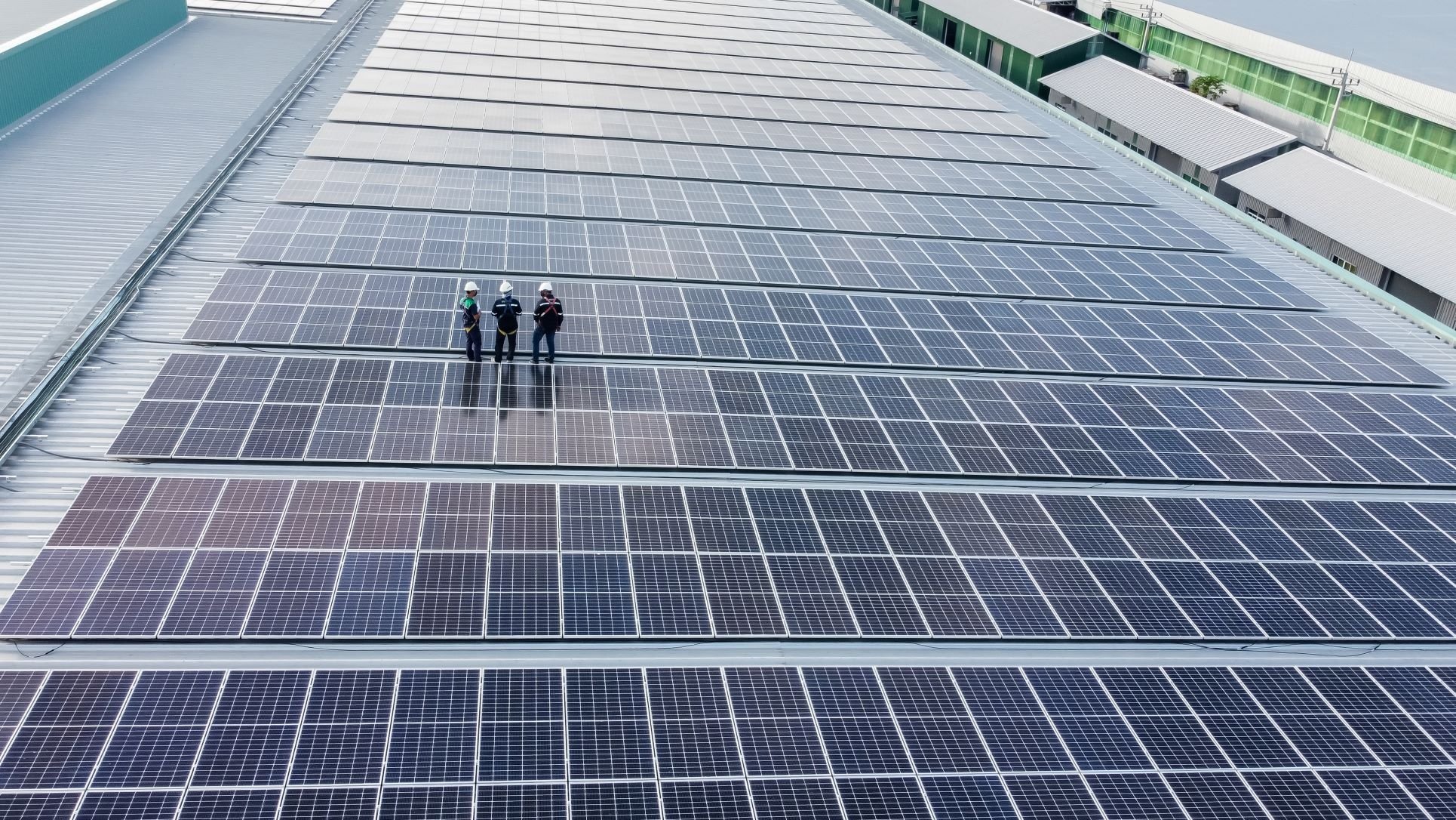 découvrez notre service d'installateur photovoltaïque à miribel, expert en solutions d'énergie solaire. profitez d'une installation personnalisée et d'économies sur vos factures d'électricité tout en contribuant à la protection de l'environnement. contactez-nous pour un devis gratuit et sans engagement.