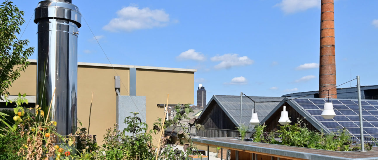 découvrez les services d'un installateur photovoltaïque à nantes, spécialisé dans l'installation de panneaux solaires pour optimiser votre consommation d'énergie et réduire vos factures. profitez d'une expertise locale pour une transition énergétique réussie.