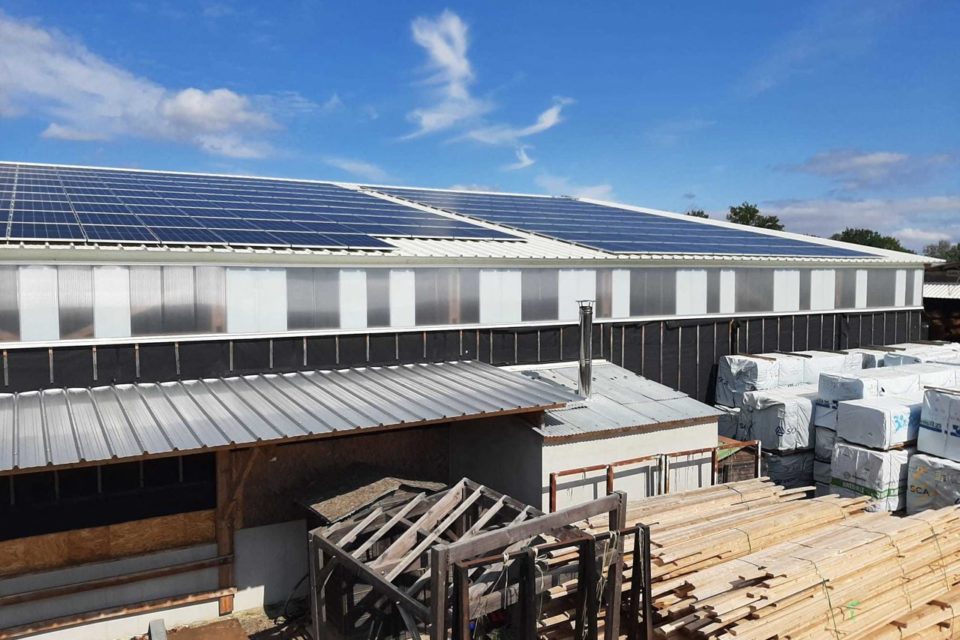 découvrez les services professionnels d'un installateur photovoltaïque à nesmy, spécialisé dans l'installation de panneaux solaires pour optimiser votre production d'énergie et réduire vos factures. profitez d'une expertise locale pour un projet d'énergie renouvelable sur mesure.